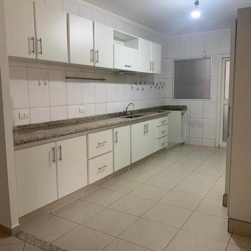 Casa à venda e aluguel com 4 quartos, 160m² - Foto 4