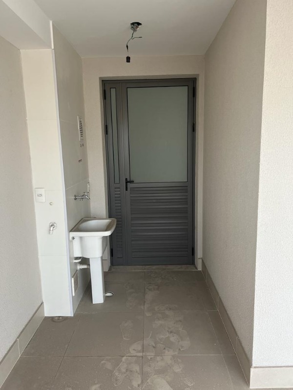 Apartamento à venda com 2 quartos, 68m² - Foto 5