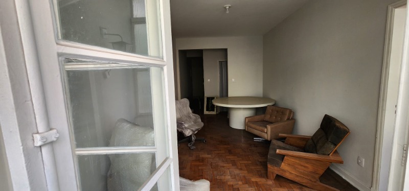 Apartamento à venda com 2 quartos, 67m² - Foto 4