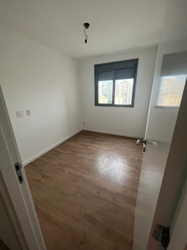 Apartamento à venda com 2 quartos, 68m² - Foto 7