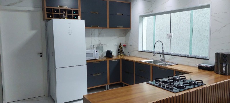 Casa à venda com 3 quartos, 135m² - Foto 3