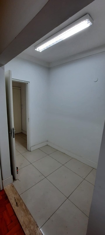 Apartamento à venda com 1 quarto, 45m² - Foto 18