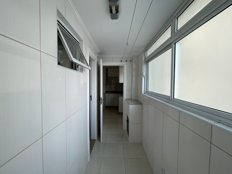 Apartamento à venda com 3 quartos, 86m² - Foto 8