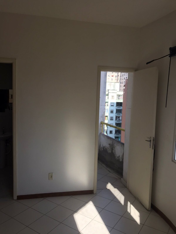 Apartamento à venda com 1 quarto, 27m² - Foto 3