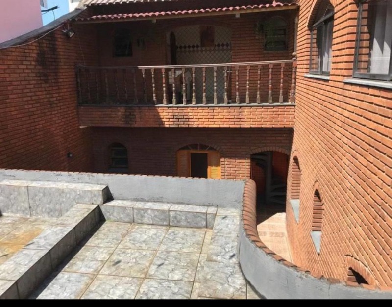 Casa à venda e aluguel com 4 quartos, 250m² - Foto 19