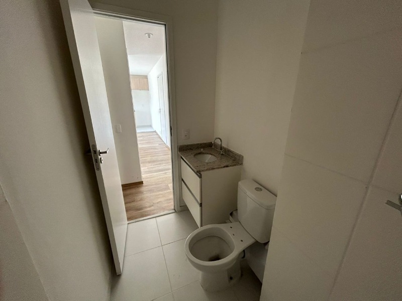 Apartamento à venda com 2 quartos, 42m² - Foto 13