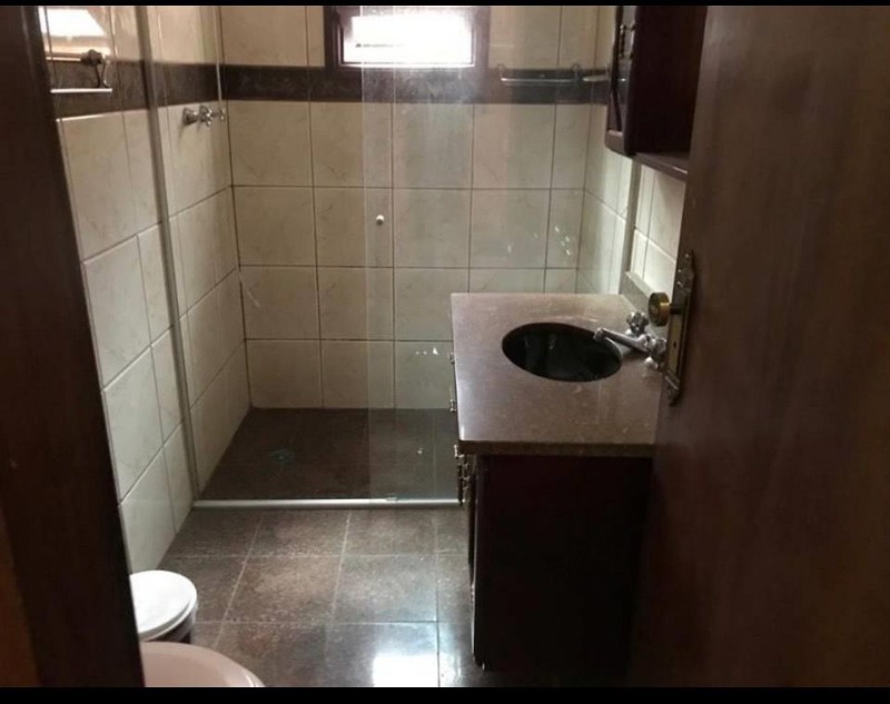 Casa à venda e aluguel com 4 quartos, 250m² - Foto 9