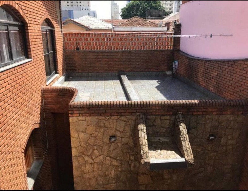 Casa à venda e aluguel com 4 quartos, 250m² - Foto 14