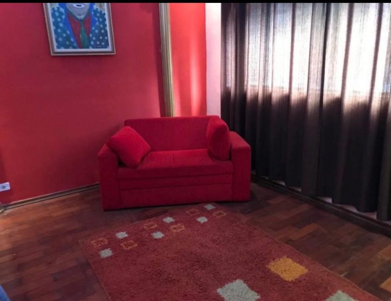 Casa à venda e aluguel com 4 quartos, 250m² - Foto 1