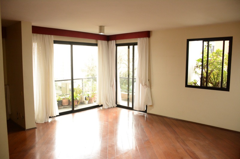 Apartamento à venda e aluguel com 4 quartos, 195m² - Foto 2