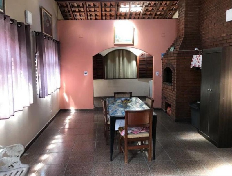 Casa à venda e aluguel com 4 quartos, 250m² - Foto 4