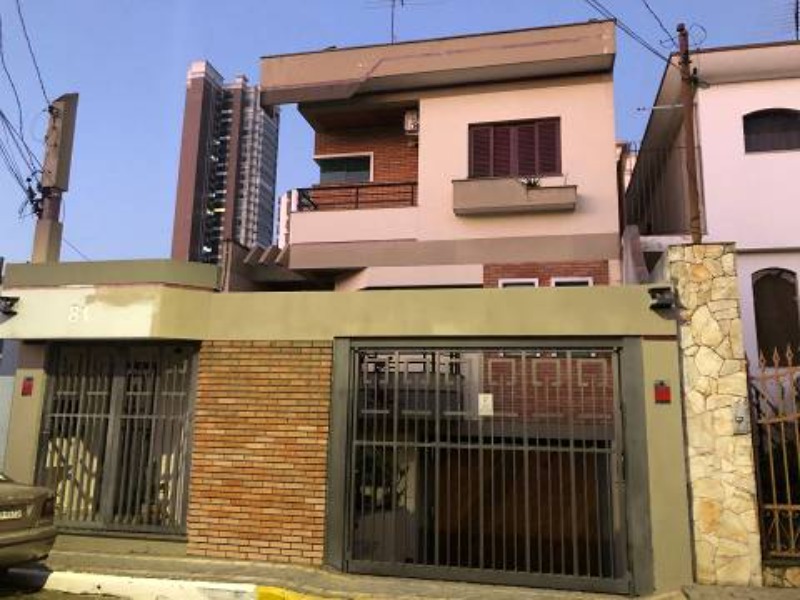 Casa à venda com 3 quartos, 300m² - Foto 1