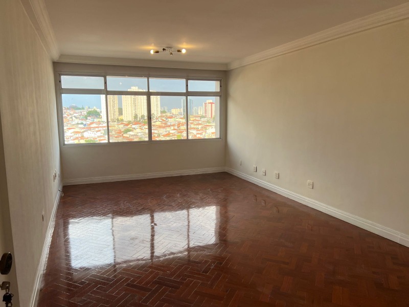 Apartamento à venda com 3 quartos, 130m² - Foto 1