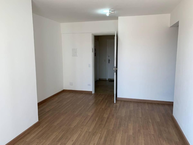 Apartamento à venda com 2 quartos, 66m² - Foto 2