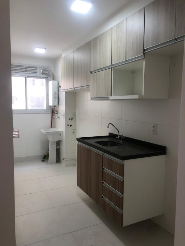 Apartamento à venda com 2 quartos, 68m² - Foto 4