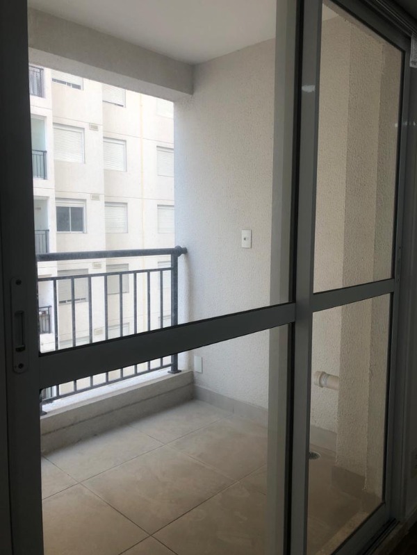 Apartamento à venda com 2 quartos, 68m² - Foto 3