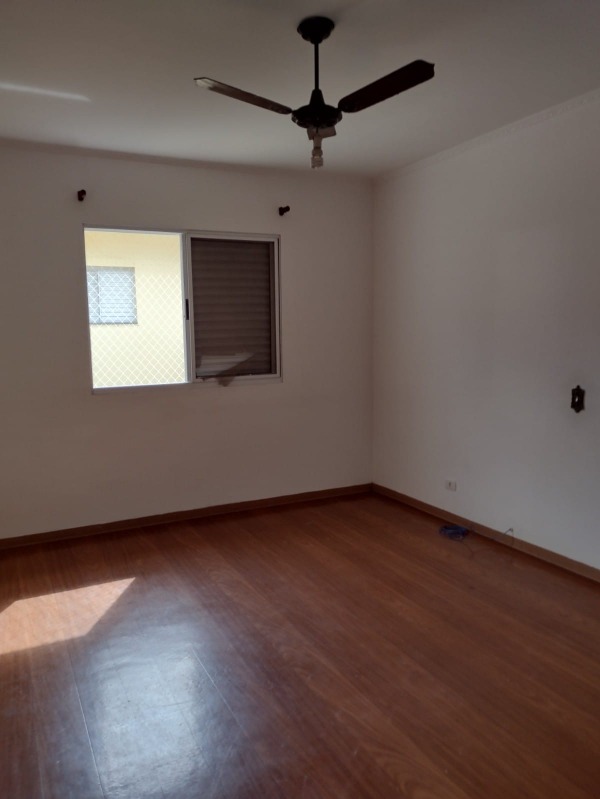 Casa à venda com 3 quartos, 180m² - Foto 10