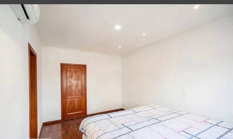 Casa à venda com 3 quartos, 300m² - Foto 9