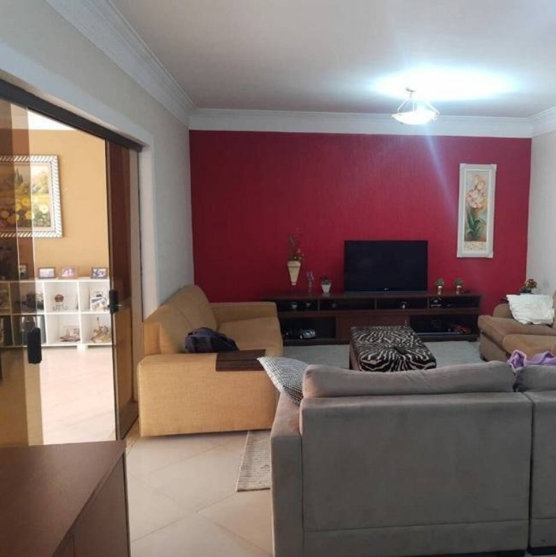 Apartamento à venda com 4 quartos, 240m² - Foto 1