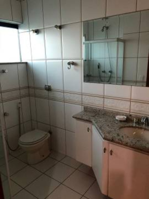 Casa à venda com 3 quartos, 300m² - Foto 16