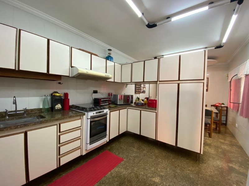 Casa à venda com 3 quartos, 250m² - Foto 39