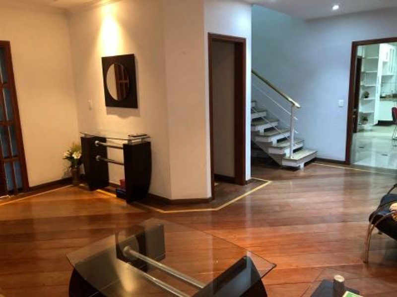 Casa à venda com 3 quartos, 300m² - Foto 3