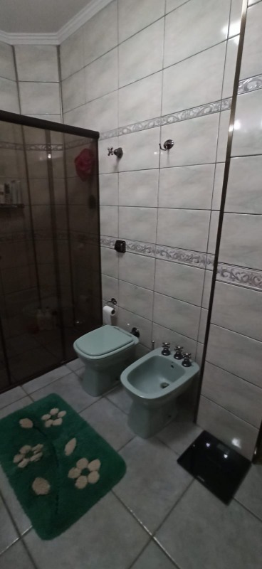 Apartamento à venda com 3 quartos, 143m² - Foto 17