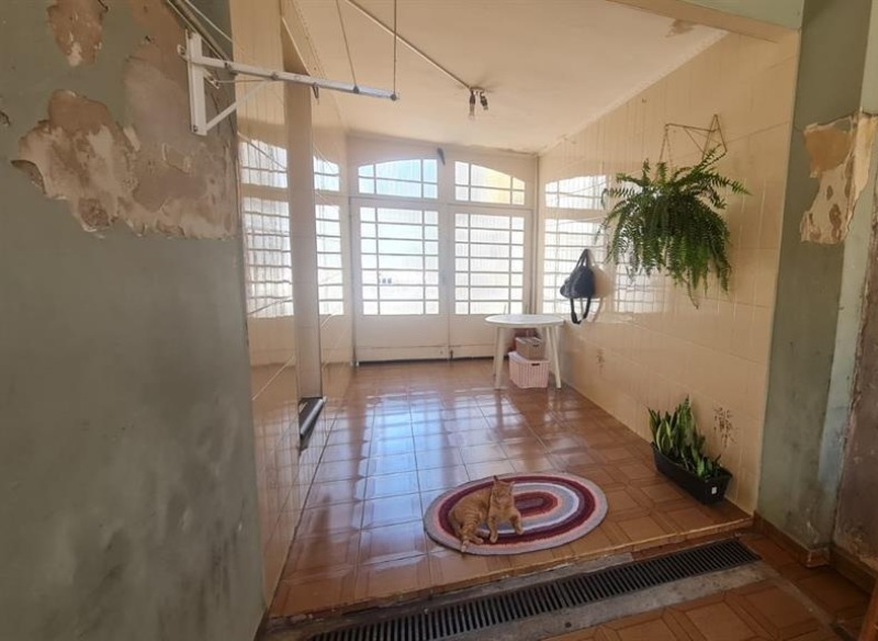 Casa à venda com 3 quartos, 187m² - Foto 1