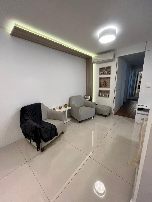 Apartamento à venda com 3 quartos, 91m² - Foto 9