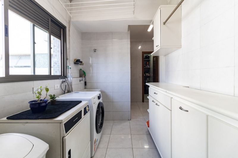 Apartamento à venda com 3 quartos, 140m² - Foto 7