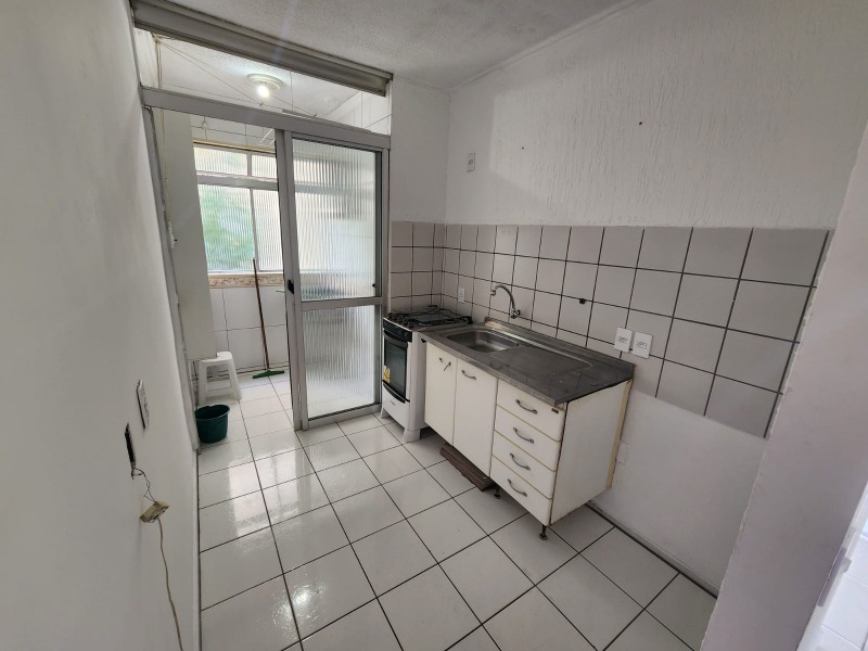 Apartamento à venda com 2 quartos, 50m² - Foto 2