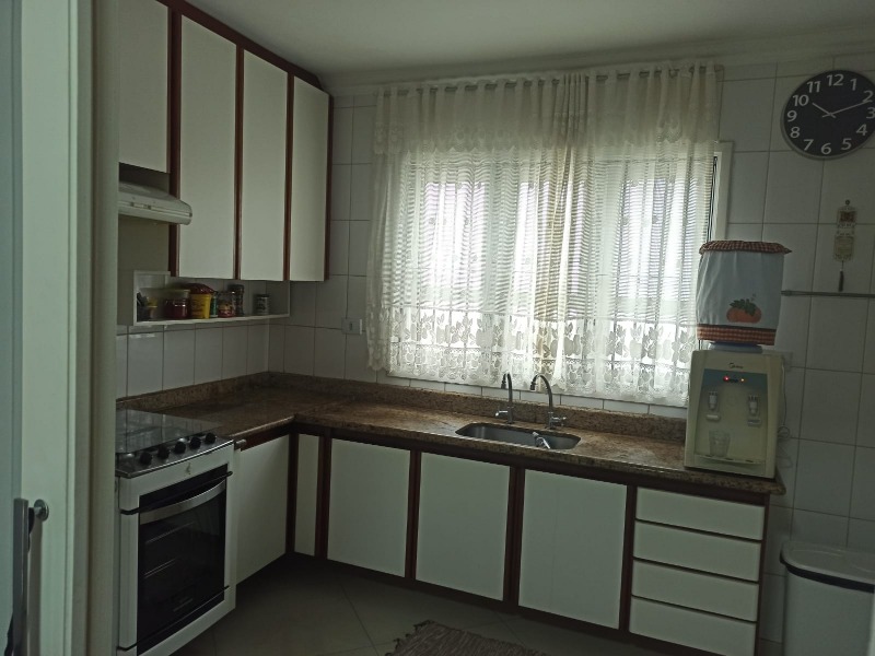 Casa à venda com 3 quartos, 200m² - Foto 23