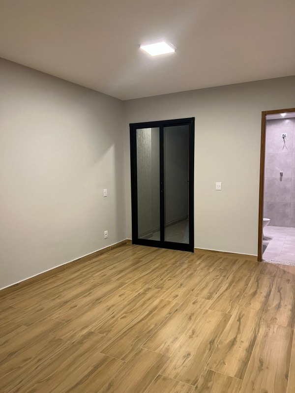 Casa à venda com 3 quartos, 124m² - Foto 11