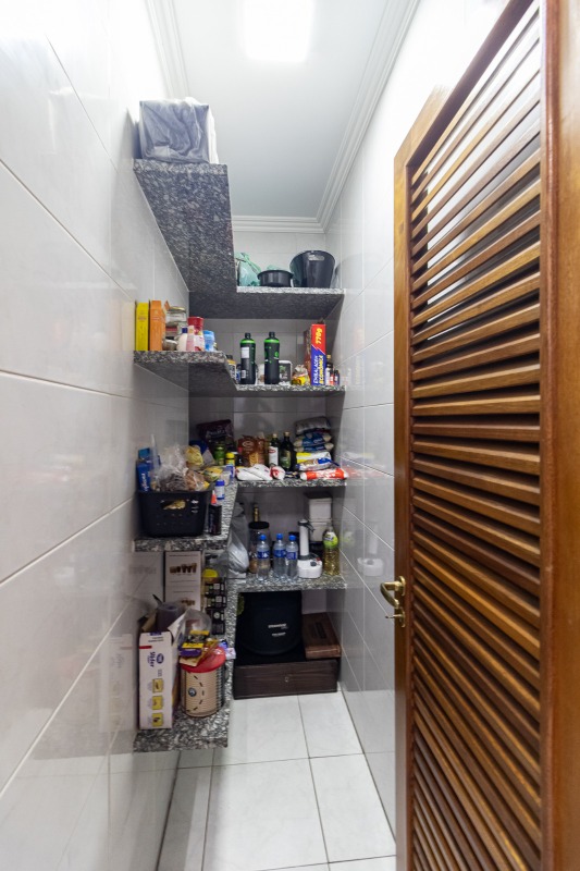 Apartamento à venda com 3 quartos, 140m² - Foto 15