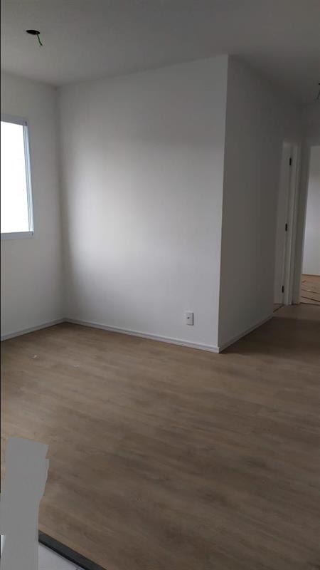 Apartamento à venda com 2 quartos, 42m² - Foto 2