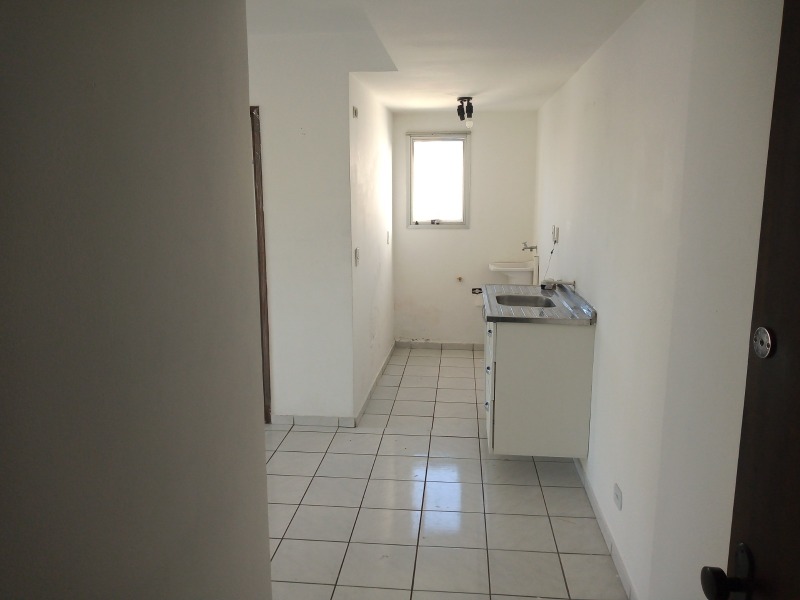 Apartamento à venda com 1 quarto, 28m² - Foto 3