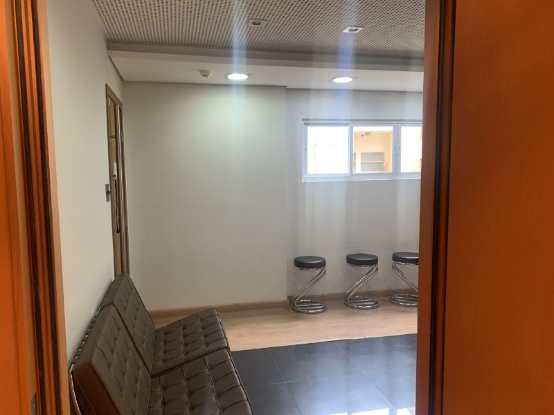 Imóvel Comercial Padrão à venda e aluguel, 108m² - Foto 13