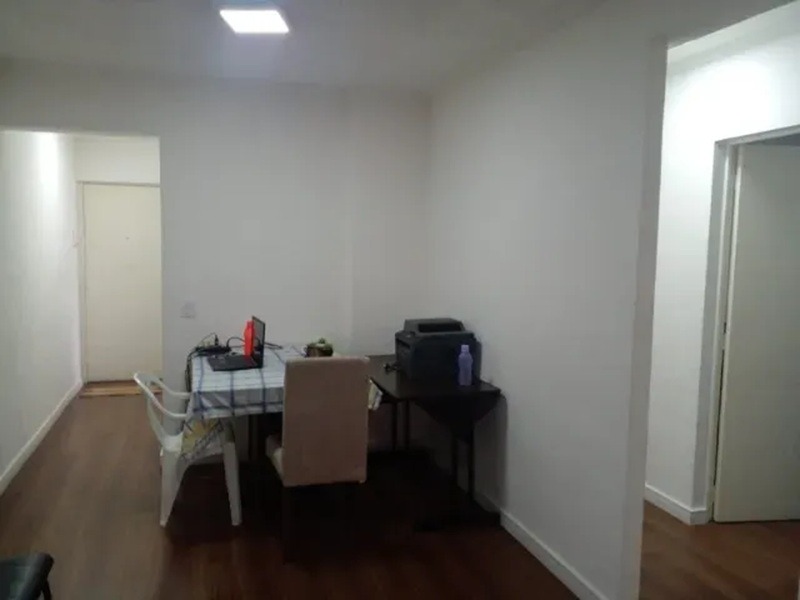 Apartamento à venda com 3 quartos, 75m² - Foto 4