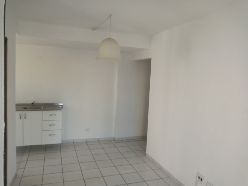 Apartamento à venda com 1 quarto, 28m² - Foto 7