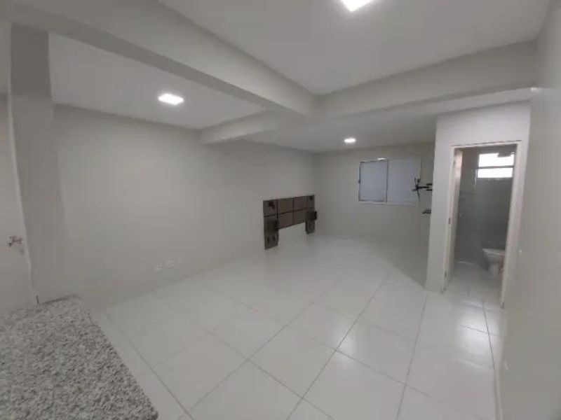 Apartamento à venda com 1 quarto, 40m² - Foto 1