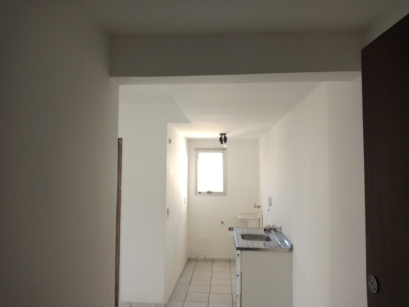 Apartamento à venda com 1 quarto, 28m² - Foto 2