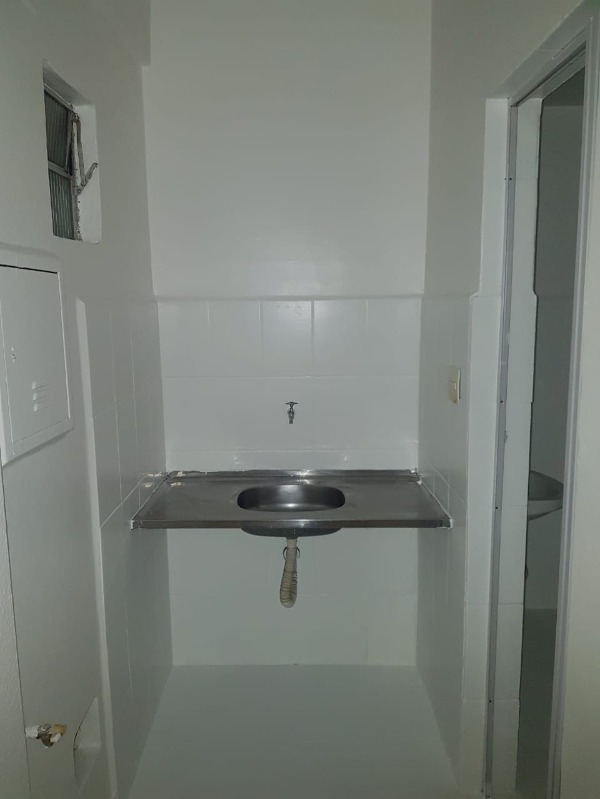 Apartamento à venda com 1 quarto, 27m² - Foto 2