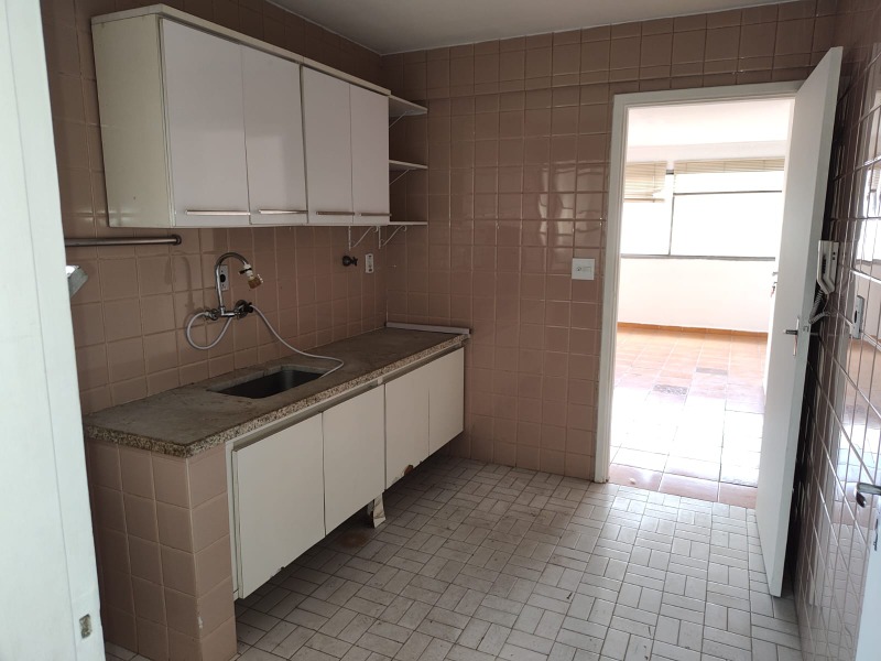 Apartamento à venda com 2 quartos, 80m² - Foto 11