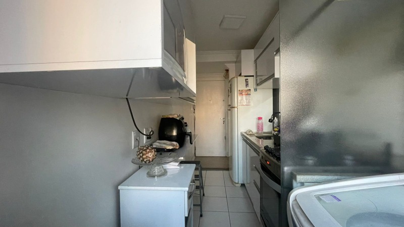 Apartamento à venda com 3 quartos, 61m² - Foto 20