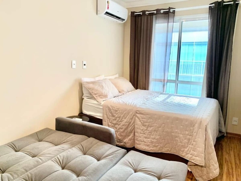 Apartamento à venda com 1 quarto, 53m² - Foto 18