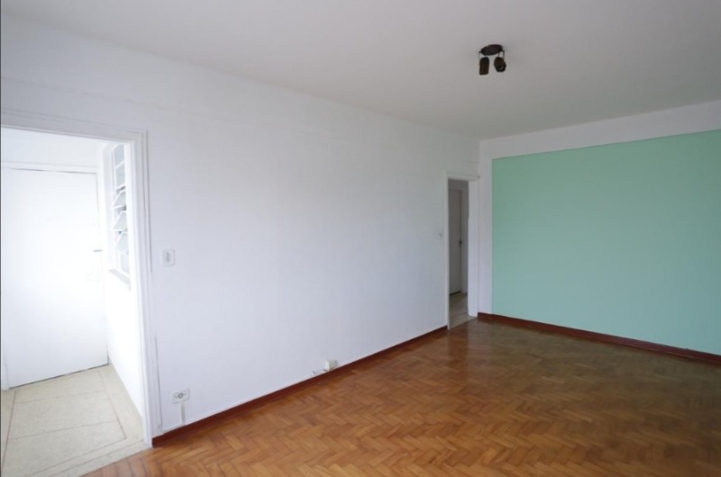 Apartamento à venda com 2 quartos, 61m² - Foto 2