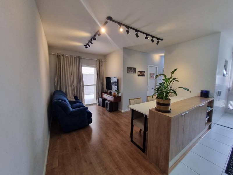 Apartamento à venda com 3 quartos, 80m² - Foto 1