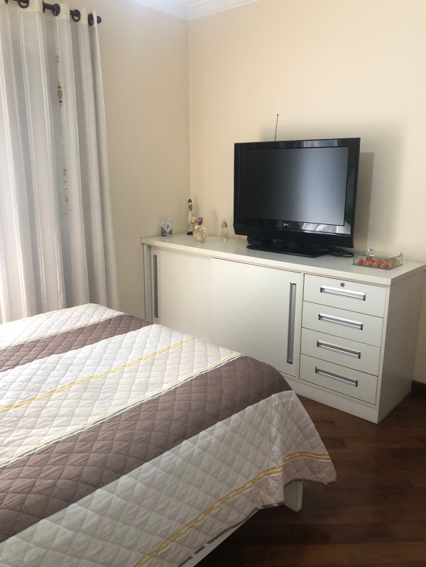 Apartamento à venda com 3 quartos, 135m² - Foto 8