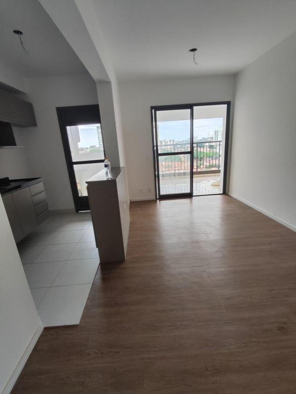 Apartamento à venda com 2 quartos, 72m² - Foto 4