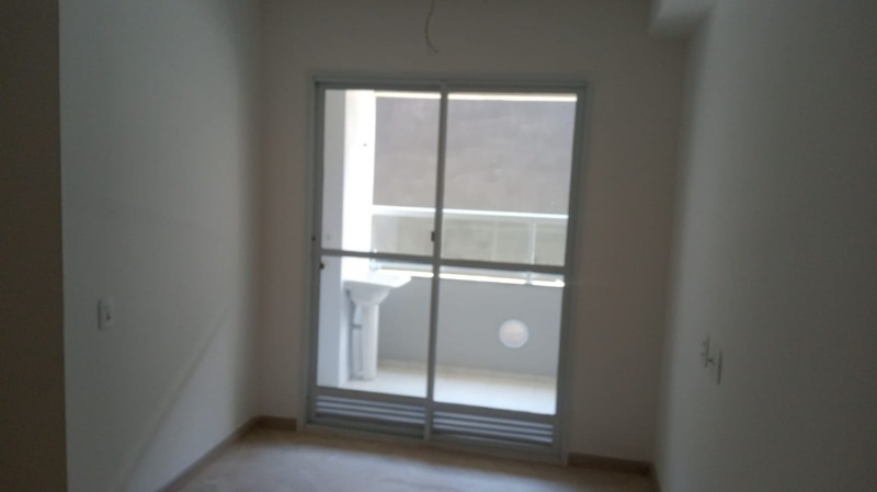 Apartamento à venda com 2 quartos, 42m² - Foto 3